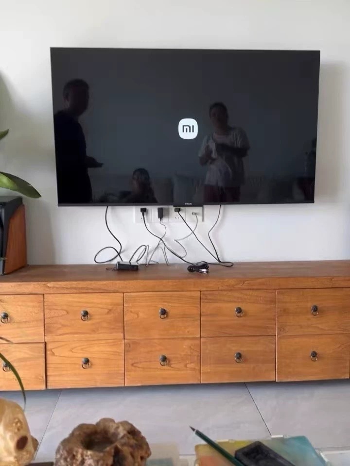 小米65寸全新，仅开箱 功能齐全4k超清分辨率，小米电视支持手机投屏，还有质保三年，配件齐全，配挂架＋红外线遥控器。 标价为小尺寸 #MIUI/小米